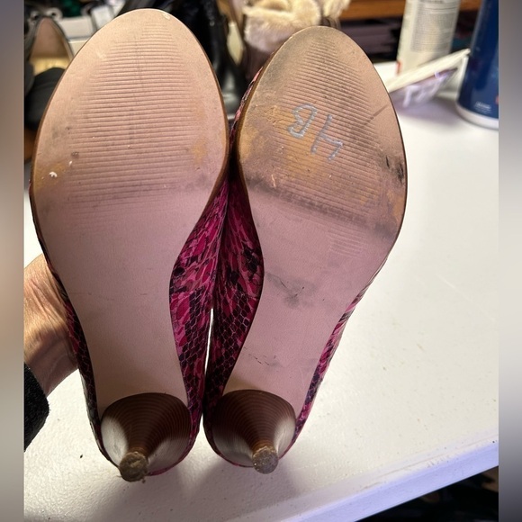 STYLE & CO Celine Heels, Pink Reptile Pattern, 3.25 in Heel Peep Toe - Picture 2 of 8